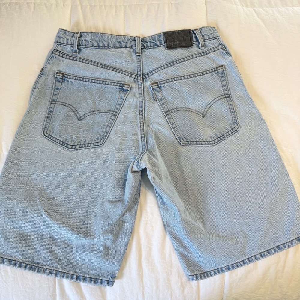 Vintage Levi’s SilverTab Loose Jean shorts 32 Made in USA 90s Light Wash